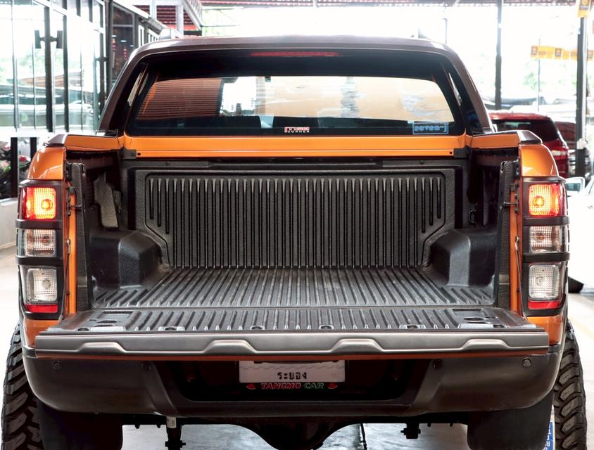FORD RANGER 3.2 WildTrak Double Cab 4WD ปี2018 รถบ้านแท้ ออพชั่นเต็มคัน วิ่งน้อย