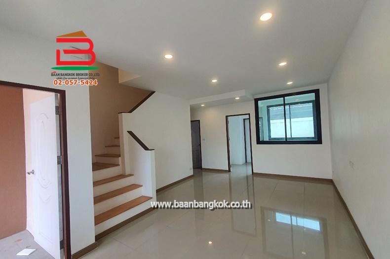 ทาวน์โฮม ซอยลาดพร้าว 96 เนื้อที่ 19.3 ตรว. ถนนลาดพร้าว เขตวังทองหลาง 4