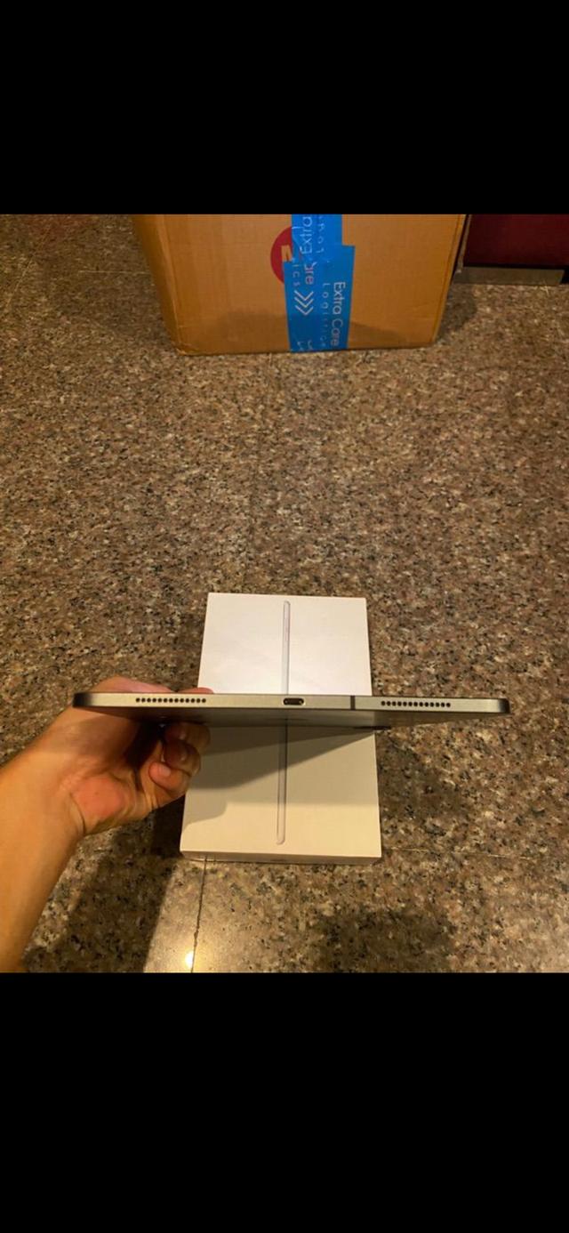 ขายๆๆๆถูกๆๆๆiPadPro11นิ้ว2020สีดำ128กิ๊กWifi Celluer ใส่ซิมได้สูนTrueเครื่องการใช้งานดีเยี่ยม100%ทุกๆฟังชั่นรีสโตได้ตลอดไม่มีติดไอคราว Model TH/A  สภ 4