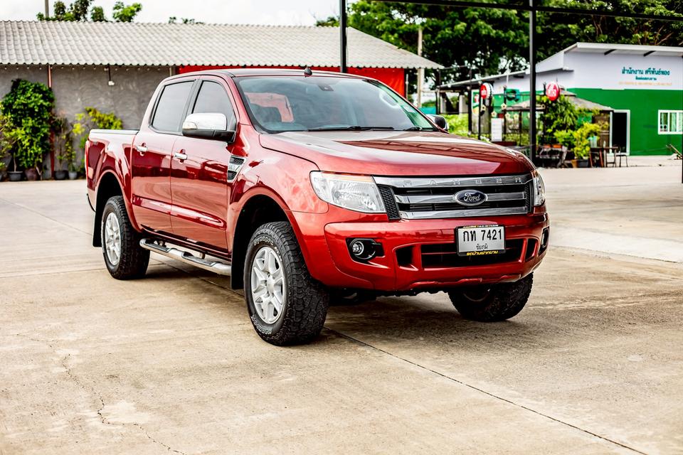 Ford Ranger Hi-lander 4ประตู 2.2 XLT เกียร์ MT ปี 2013 สีแดง สภาพดี