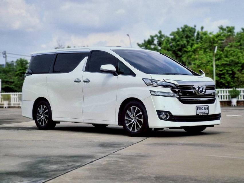 Toyota Vellfire 2.5 V ปี 2016 ไมล์ 16x,xxx km.