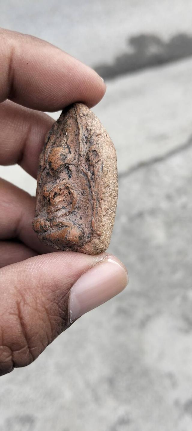 พระเนื้อดิน พระขุนแผนกรุวัดบ้านกร่าง สุพรรณบุรี