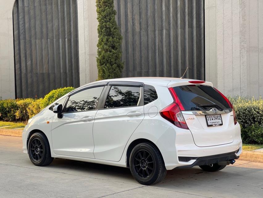 HONDA JAZZ 1.5 i-VTEC MT ปี 2016 แท้ 2