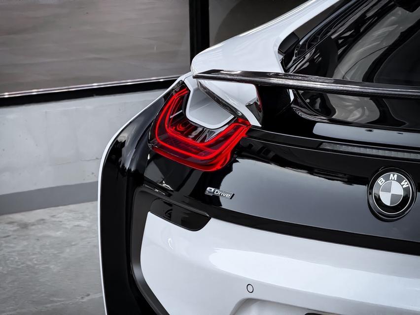 (แจ้งรหัสรถ MCA9966) 2015 จด 2018 BMW I8 1.5L HYBRID 4WD PURE LMPULSEแต่งเต็ม FULL CARBON รูปที่ 16