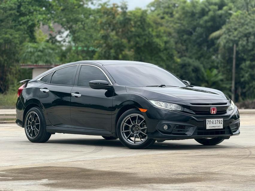 Honda Civic FC 1.8 EL CVT   2018 สีดำ  ออโต้  5