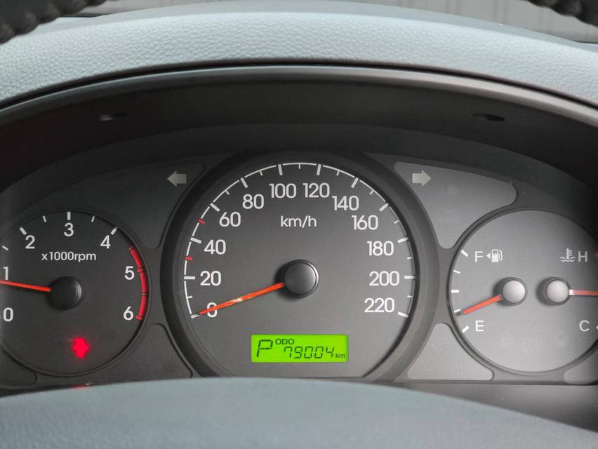 Hyundai H1 Grand Starex Premium 2012 รถมือเดียวป้ายแดง สภาพสมบูรณ์ ดูแลมาอย่างดี เซอร์วิสให้เรียบร้อย ยางใหม่ 2026 / แบตใหม่ 2026 รูปที่ 5