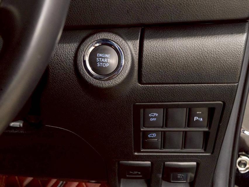 Toyota Fortuner 2.4 Legender 4WD ปี 2021 11