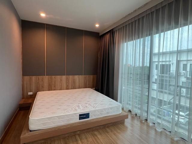 ให้เช่าทาวน์โฮม 3ชั้น ตกแต่งพร้อมอยู่ โครงการ บ้านกลางเมือง พหลฯ-รามอินทรา ทำเลอยู่ถนนเทพรักษ์ หน้าบ้านหันทิศเหนือ 13