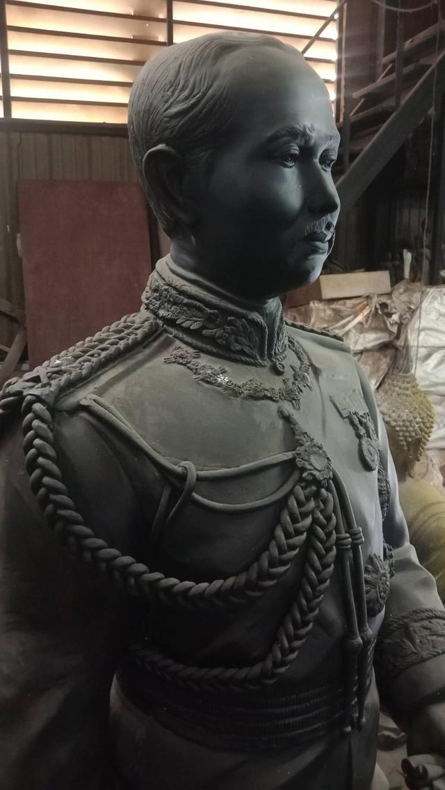 649.พระบรมรูปหล่อในหลวงรัชกาลที่ 5 พระบาทสมเด็จพระปรมินทรมหาจุฬาลงกรณ์ พระจุลจอมเกล้าเจ้าอยู่หัว (องค์ใหญ่) รูปที่ 3