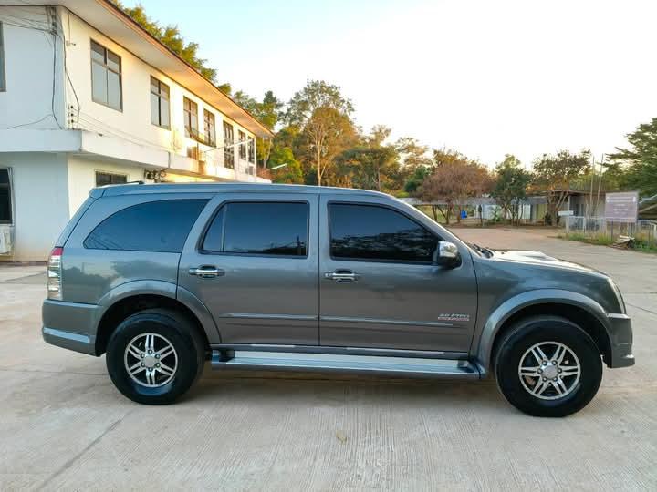 Isuzu MU-7 ปี 2010 2