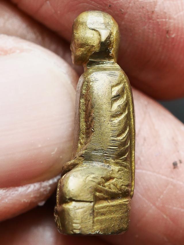 รูปเหมือนปั๊มหลวงพ่อพรหม วัดช่องแค พิมพ์หูกาง ปี 08....เก่าๆ 9