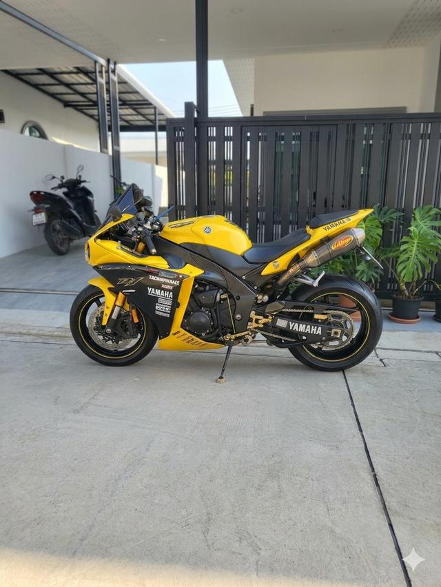 ขายมอเตอร์ไซค์มือสอง yamaha r1