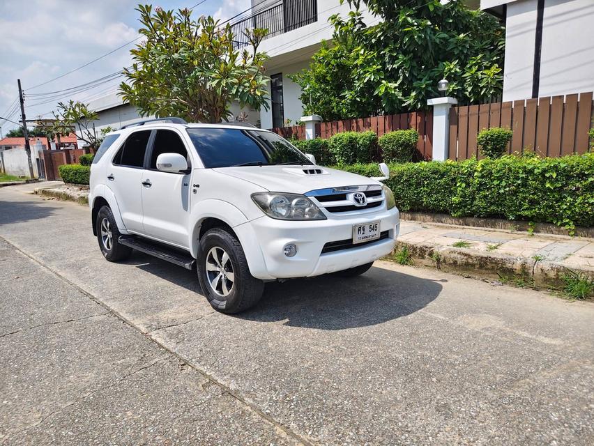Toyota FORTUNER  ปี 2006 ตัวพิเศษเครื่อง  3.0 V Exclusive 4WD SUV ATรถสวย เดิมบาง พร้อมใช้งานเครื่องดี เกียร์ดี ขับดี แอร์เย็นขายราคา 268,000 บาท รูปที่ 4