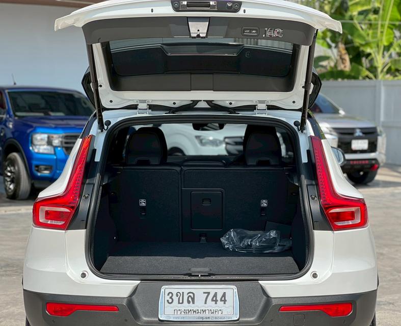 VOLVO XC40 1.5 PHEV R-DESIGN EXPRESSION ปี 2023 รูปที่ 17