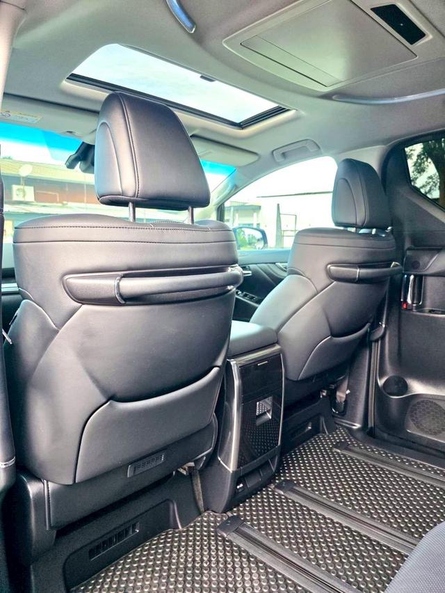 Toyota ALPHARD SRC E-Four ดำ ปี 2022 ไมล์ 57,000 กม.  11
