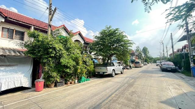 ขายทาวน์เฮ้าส์ 2 ชั้น หมู่บ้านจิตรัตนา บางบัวทอง - สุพรรณบุรี จ.นนทบุรี ราคาเบาๆ พร้อมอยู่! 3