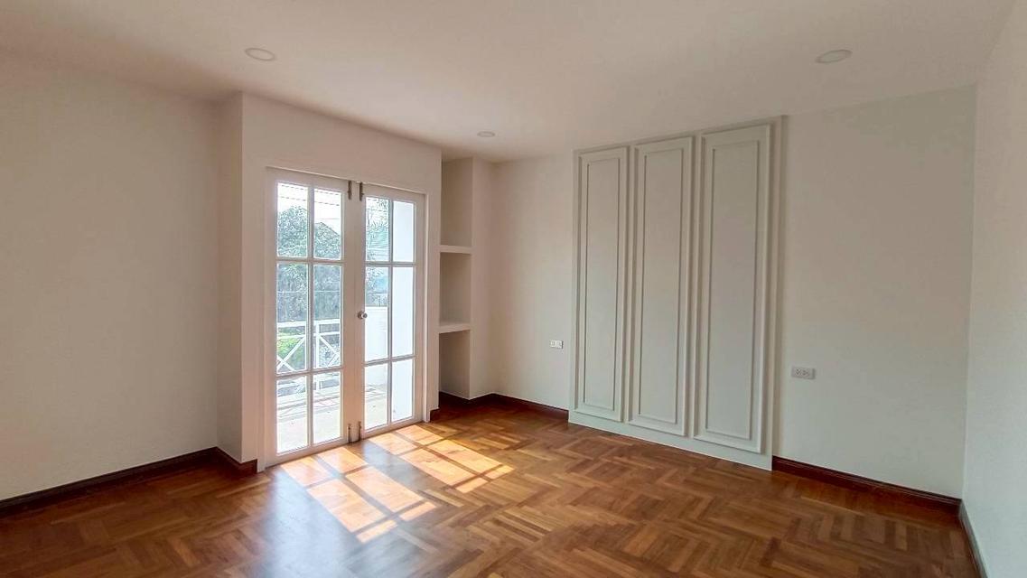 ขายบ้านเดี่ยวรีโนเวทใหม่ตกแต่งบิวอิ้นพร้อมอยู่ ติดรถไฟฟ้า 2 สาย เพียง 150 ม. ราคา 6.5 ล้าน 7