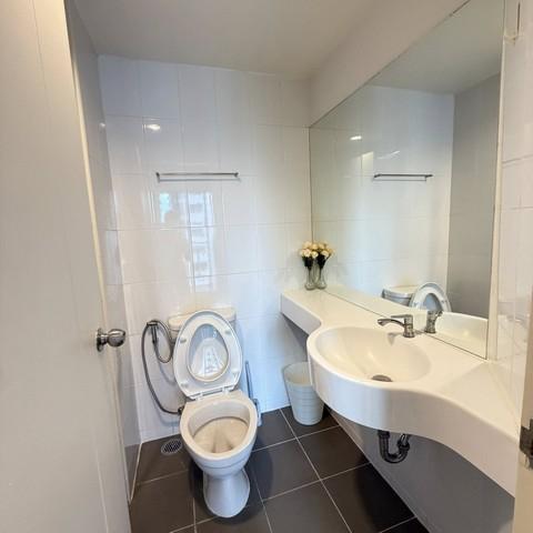 ปล่อยเช่า หรือVาย ลุมพินี จอมเทียน ตึกE ชั้น 10 วิวสระว่ายน้ำ 8