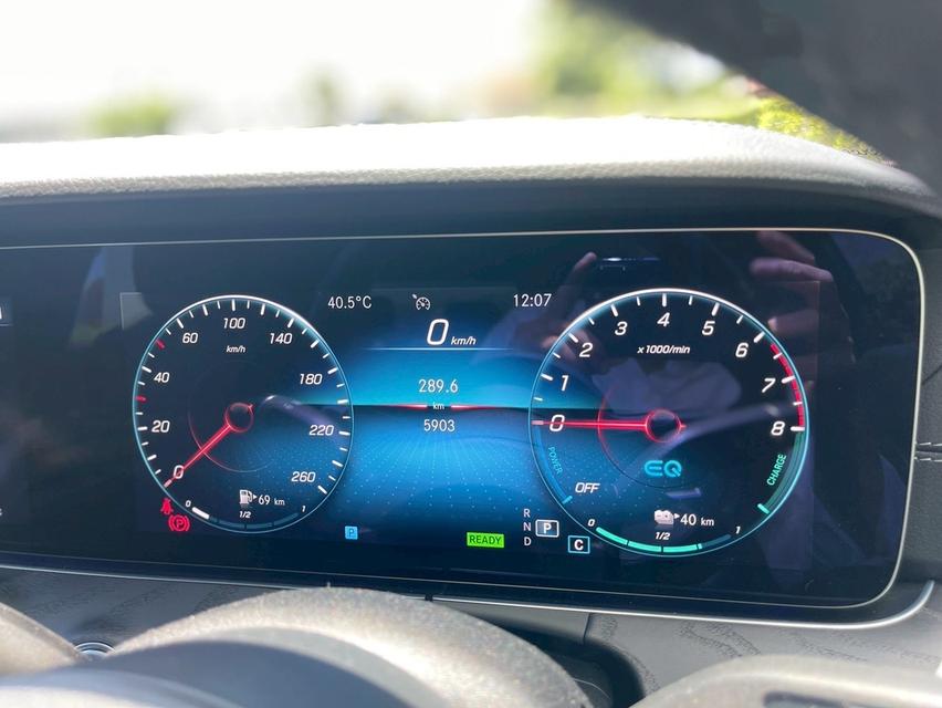 BENZ E 300e AMG Dynamic 2022 āļĢāļđāļāļāļĩāđ 12