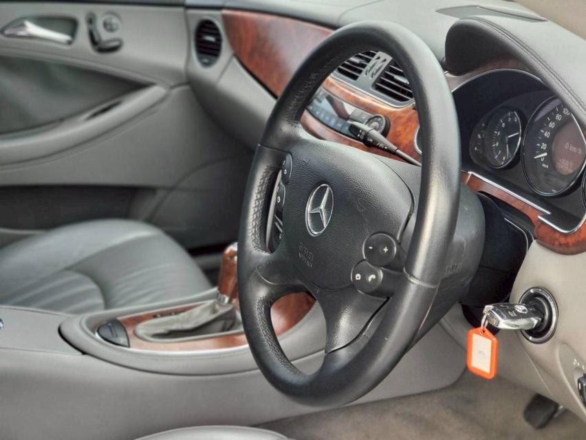 MERCEDES-BENZ CLS350 V6 (W219) 2005 ขายถูก รถหรูสภาพสวยๆ สมรรถนะสูง  15