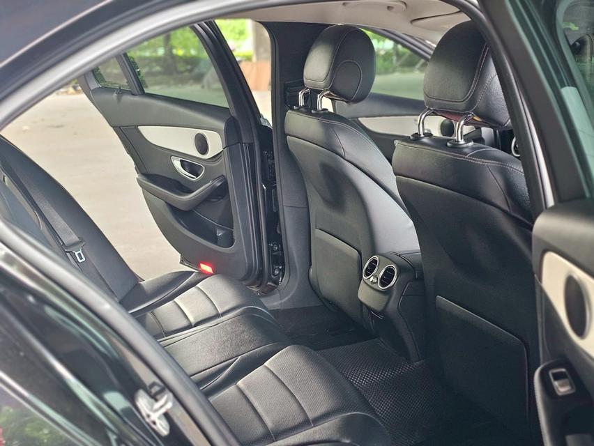 Benz C200 W205 Year 2015 9