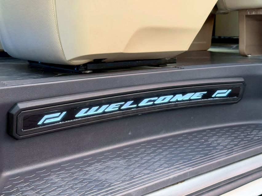 TOYOTA COMMUTER 2.8 Premium ป้ายแดง รูปที่ 18