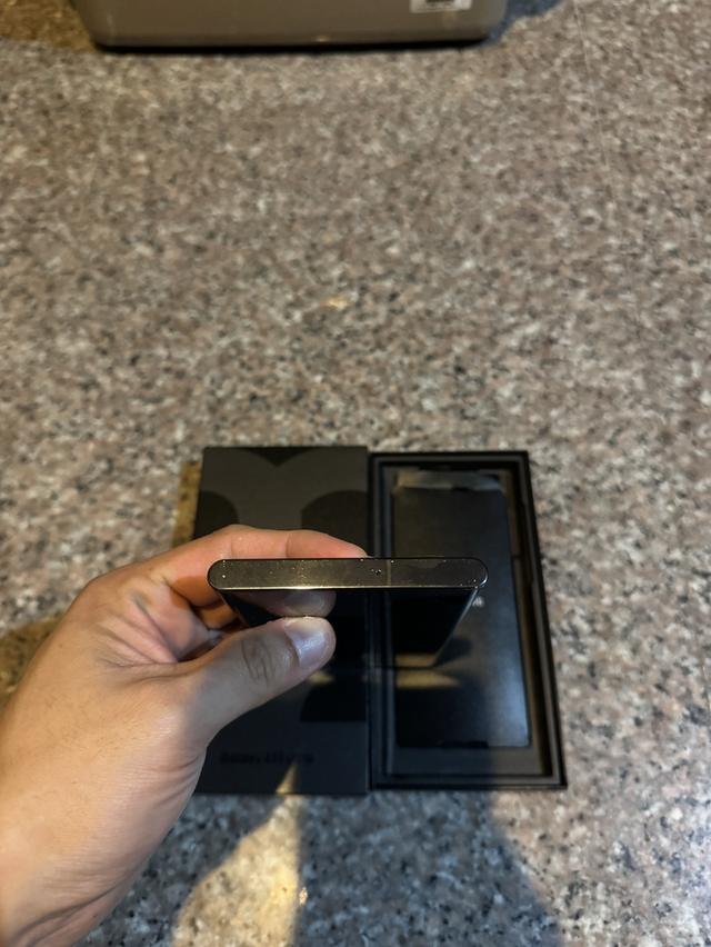 ขายSamsungS22UltraสีPhontom Black256กิ๊กRam12ยกกล่องอีมี่ตรงสภาพสวยๆใช้งานดีทุกๆฟังชั่นถูกๆ