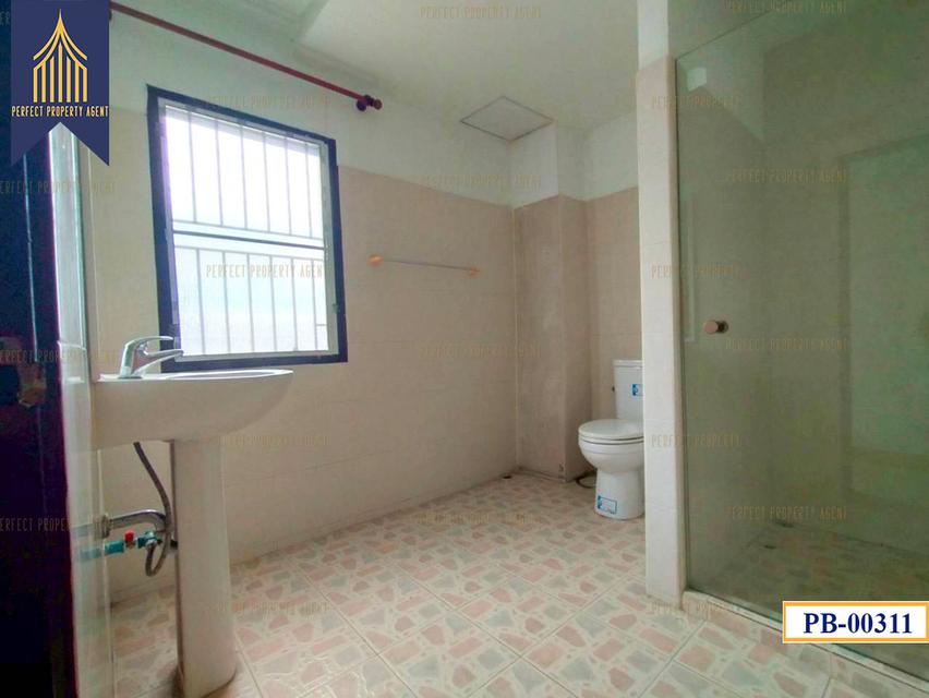 ขายอาคารพาณิชย์ 2 คูหา 3.5 ชั้น พื้นที่ใช้สอยเยอะ เหมาะสำหรับอยู่อาศัย โกดังเก็บของ ใกล้รถไฟฟ้า เดินทางสะดวก 15