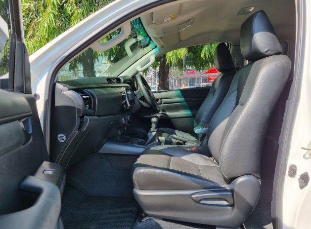 ขาย Toyota Hilux Revo 2.4 Prerunner E Plus ปี 2019 4
