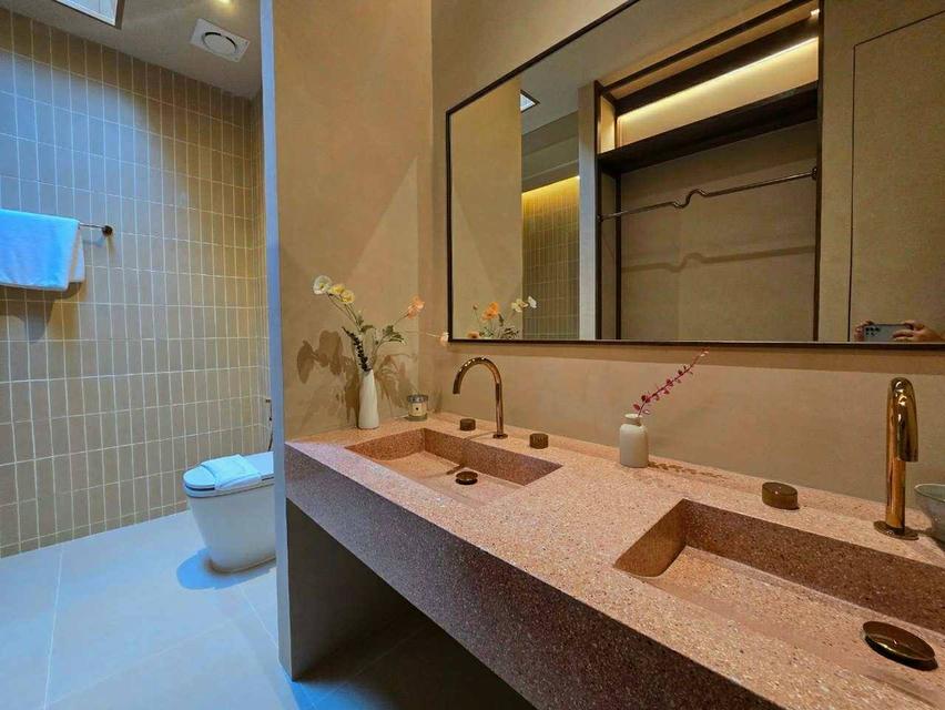Newly built luxury pool villa for sale in the heart of Pattaya. 10