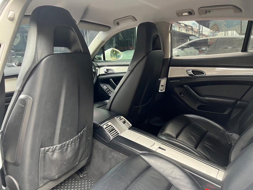 Porsche Panamera S hybrid ปี 2012 17