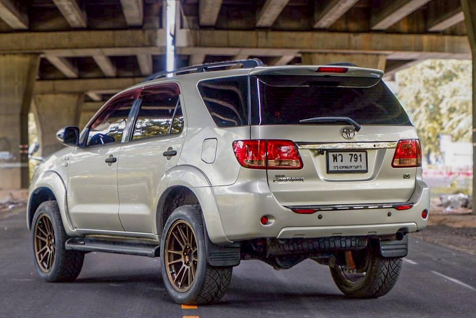 Toyota Fortuner 3.0V เกียร์ Auto 4WD สีบรอนซ์ทอง ปี 2005 6