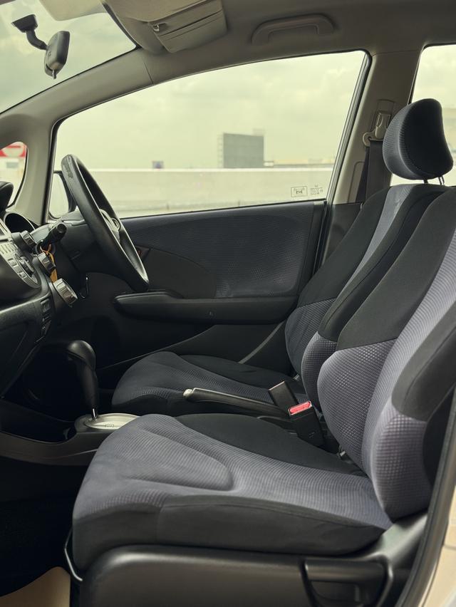 HONDA JAZZ GE 2011 AUTO IVTEC 15