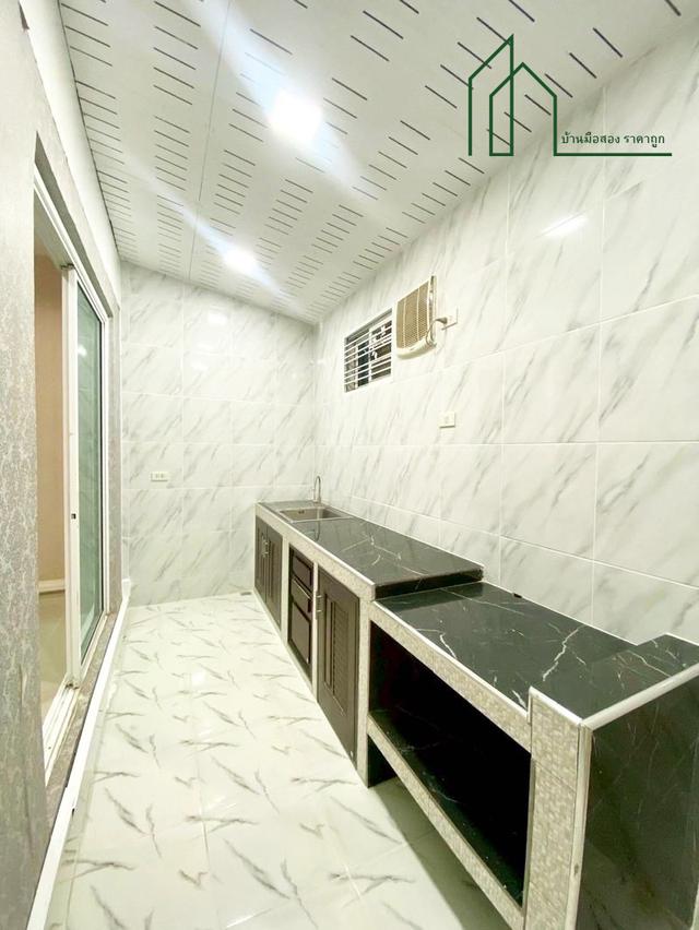 ทาวน์โฮม 3 ชั้น หมู่บ้าน วิชั่นสมาร์ทไลฟ์ บ้านพร้อมอยู่ ทำเลดี นนทบุรี ใกล้สถานีรถไฟฟ้าบางพลู