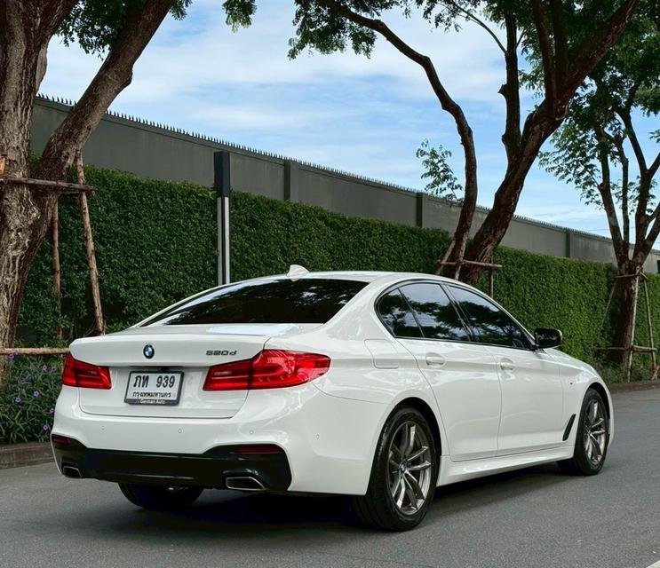 BMW 520 d M-Sport ปี 20 สีขาว ดีเซล ไมล์น้อยสุดในตลาด 40000 โลแท้ๆ