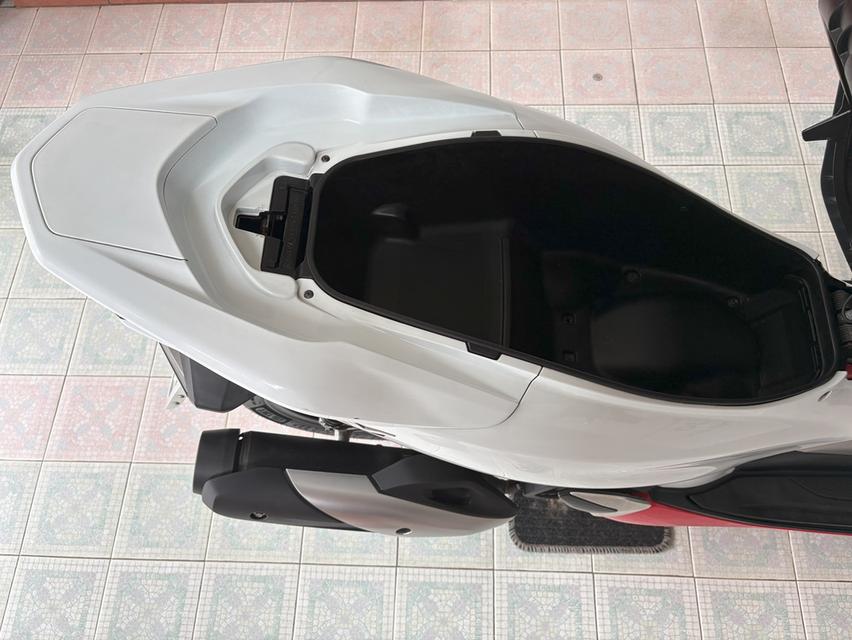 PCX150 รถมือเดียว สมุดคู่มือครบ เจ้าของดูแลดี สภาพใสกริ๊บ ชุดสีสวย เครื่องเดิม เอกสารครบ ลองขับได้ วิ่ง10000 กลางปี62 9