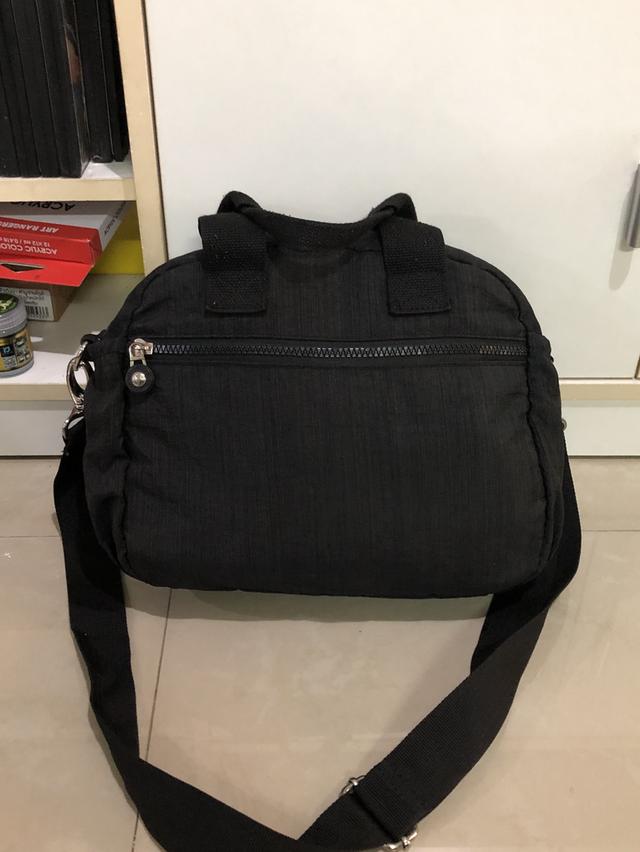 กระเป๋าสะพายมือสอง  พร้อมส่ง รูปที่ 2