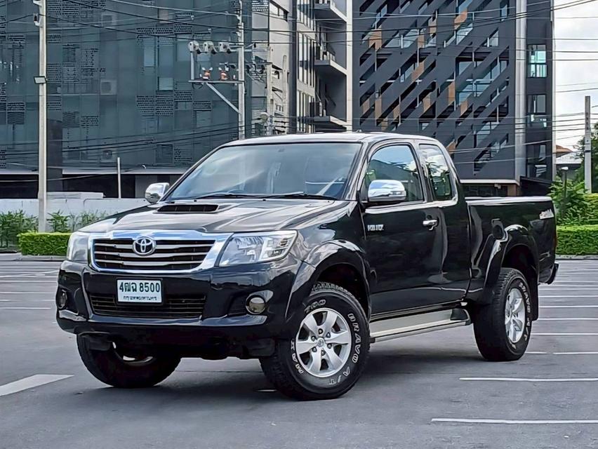 Toyota Vigo Prerunner Smart Cab 2.5 E VN Turbo เกียร์ธรรมดา สีดำ ปี 2013