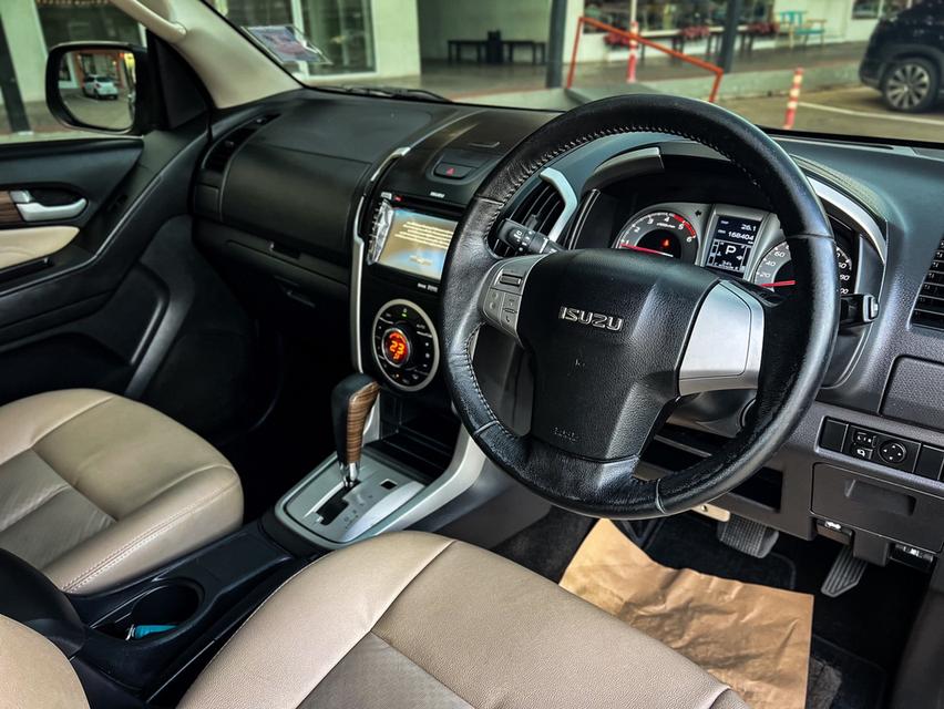 ขาย isuzu MU-X 3.0 Dvd ปี15 9