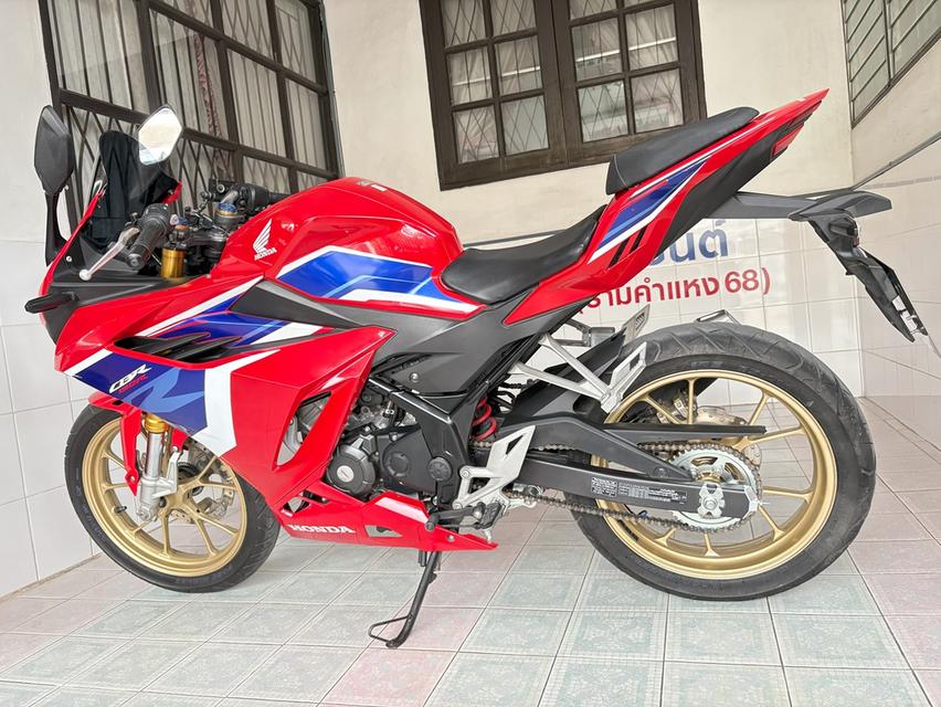 CBR150R ABS โฉม2023 รถมือเดียว ดูแลดี สภาพพร้อมใช้ เครื่องแน่น ชุดสีสวย ผ่อนได้ทุกจังหวัด จัดส่งได้ทั่วไทย วิ่ง8000 ปี67 7