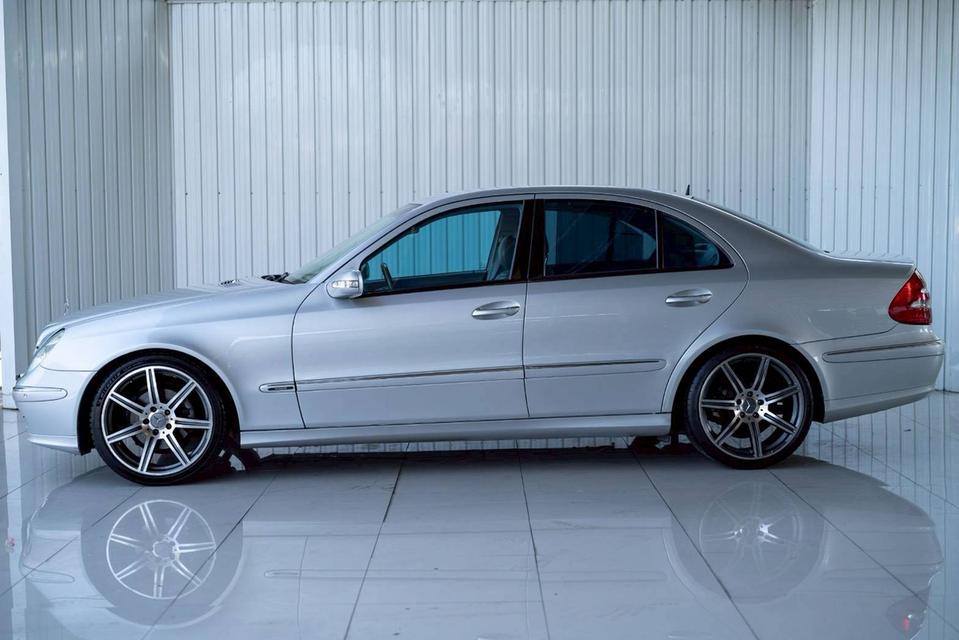 BENZ E240 AVANTGARDE (W211) ปี 2004 5