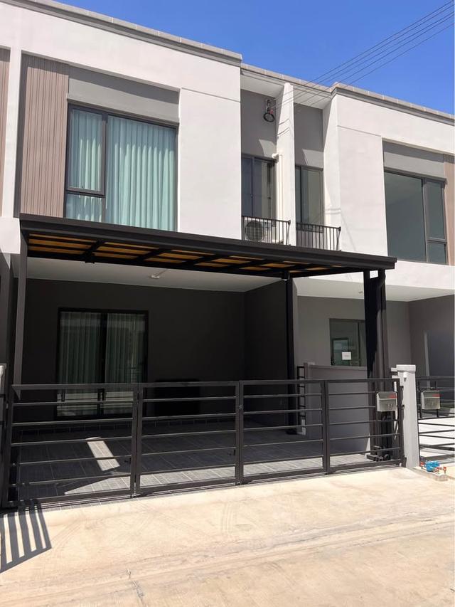 ให้เช่าทาวน์เฮาส์ โครงการ พลีโน่ สุขุมวิท-บางนา 3 บ้านใหม่แต่งครบ พร้อมอยู่ 1