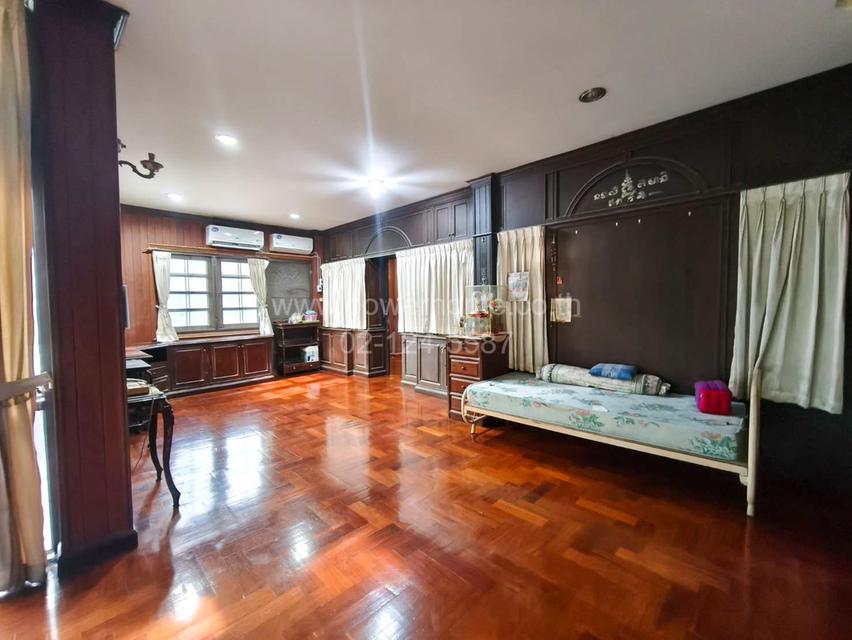 บ้านเดี่ยว 2 ชั้น ซอยติวานนท์ 48 แยก 3 ใกล้ห้างโลตัสแยกแคราย ถนนติวานนท์ ต.ท่าทราย อ.เมืองนนทบุรี จ.นนทบุรี 13