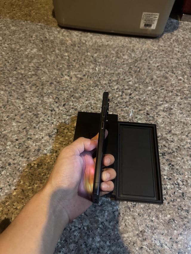 ขายๆๆๆถูกSamsungS23Ultra512กิ๊กRam12สีPhontom Black ยกกล่องอีมี่ตรงสูนTrueสภาพสวยการใช้งานดีเยี่ยมทุกๆฟังชั่นเครื่องรีสโตได้ตลอดไม่มีติดแอคเค้าใดๆคับ