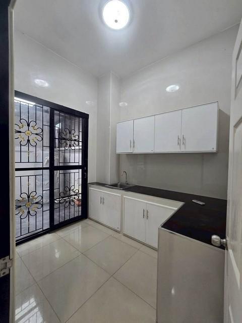 ให้เช่าโฮมออฟฟิศ300ตร.ม.7ชั้นย่านลาดพร้าว41ภาวนาโชคชัย4หน้ากว้าง 6.5 เมตร ไม่มีค่าส่วนกลาง 3