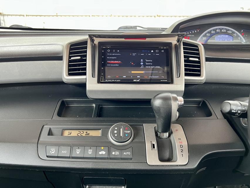 2012 Honda Freed 1.5 e 13