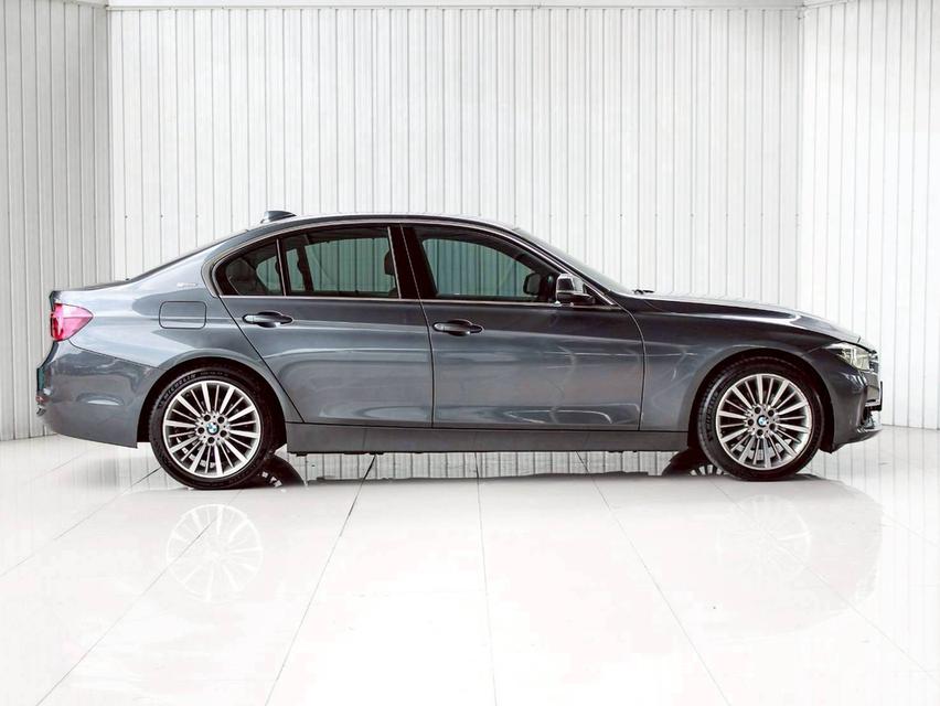 BMW SERIES3 330e LUXURY (LCI) ปี 2017 รูปที่ 4