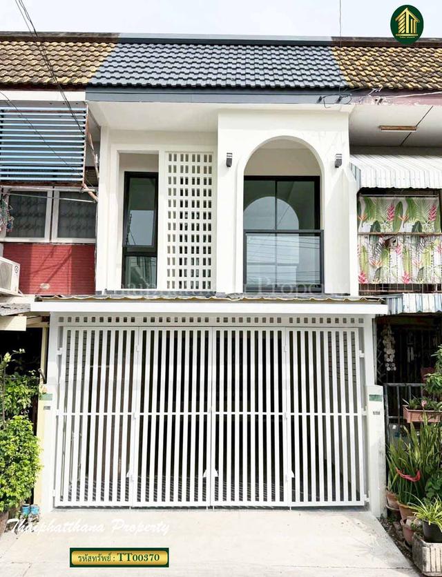 ทาวน์เฮ้าส์ เสนานิคม 1 ลาดปลาเค้า  1