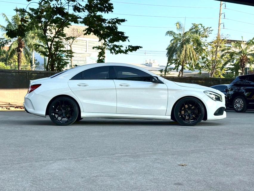 ขายรถ Benz CLA 250 AMG Facelift W117 ปี 2018 สีขาว เกียร์ออโต้ รูปที่ 8