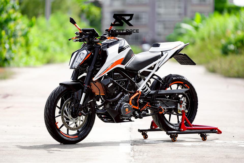 2023 KTM duke390 2023 – รถสวย หล่อ เท่ พร้อม ของแต่งคุมโทนส้ม หล่อๆ 7